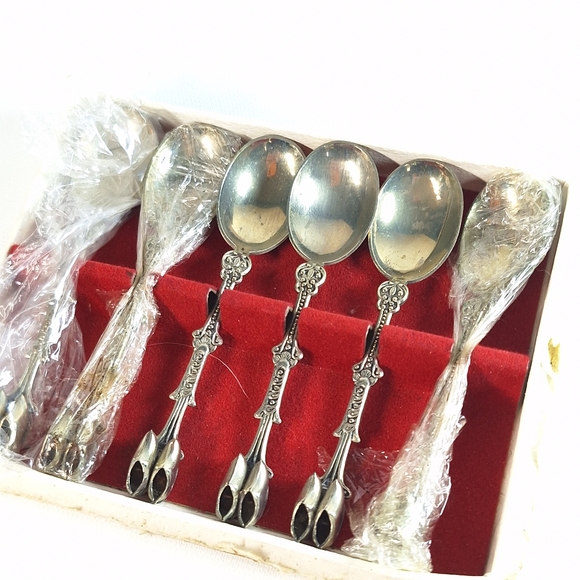 Set of 6 Silver Plated Vintage Small Clog Shoes Teaspoons - Picture 2 of 9
